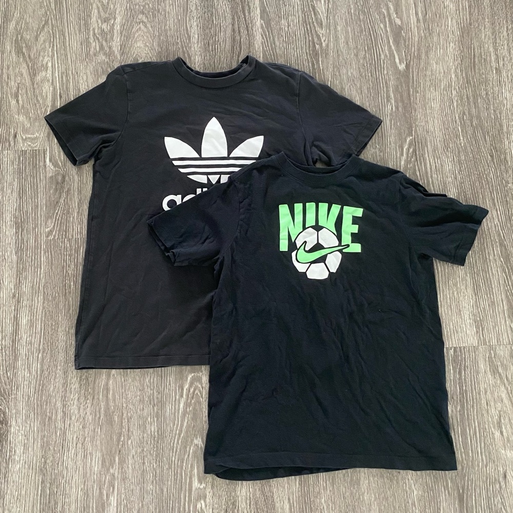 Adidas T-Shirt, Nike T-Shirt